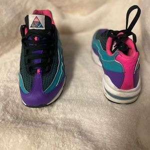 Nike Air Max 95 (Green Cabana) Hyper Pink and purple